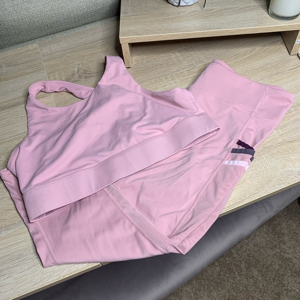 Fabletics Leggings/ w Sports Bra